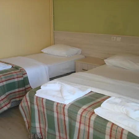 Denizhan Hotel *