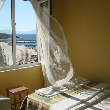 Denizhan Hotel *